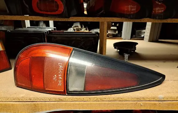 Renault Laguna I Rear/tail lights 2261