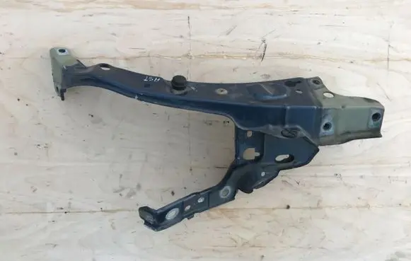 Opel Astra H Front bodywork piece 13237139