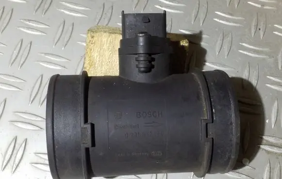 Opel Frontera B Mass air flow meter 0281002184