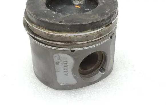 Ford Ranger Piston 1757465 BB3Q6011EA