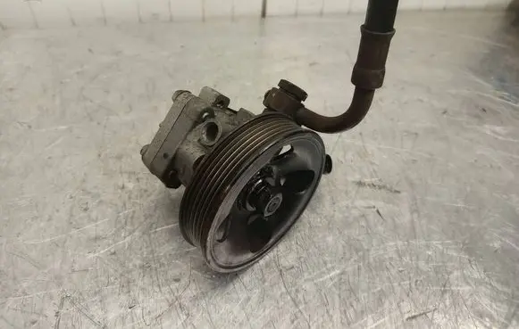 KIA Sportage Power steering pump 571002G200 6K30