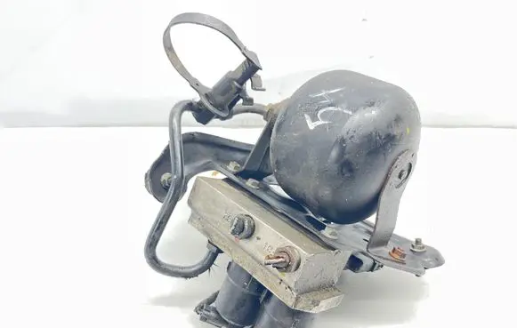 Mercedes-Benz S W220 Air suspension compressor A2209970036 A2203200335