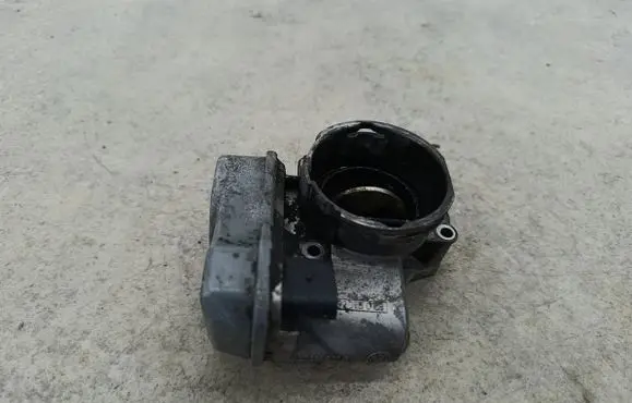 Mitsubishi Lancer X Throttle body valve 03G128063B