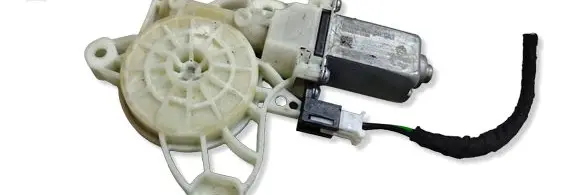 Mercedes-Benz GLC X253 C253 Front door window regulator motor A0009065806