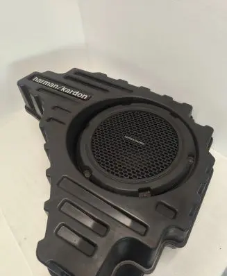 Jeep Grand Cherokee Subwoofer speaker 05035130AC