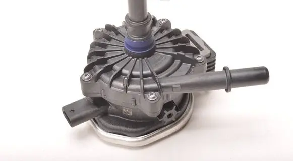 Volvo XC40 Water pump 31669539