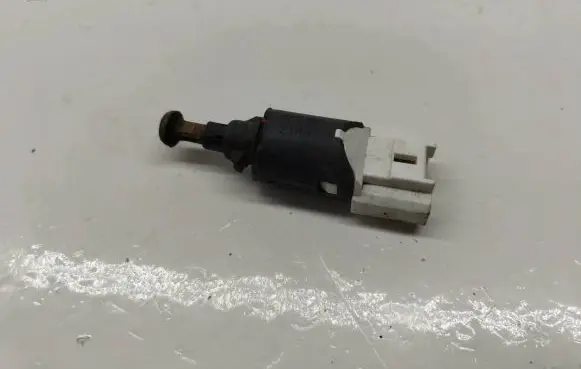 Peugeot 307 CC Brake pedal sensor switch 9643478880 2311A