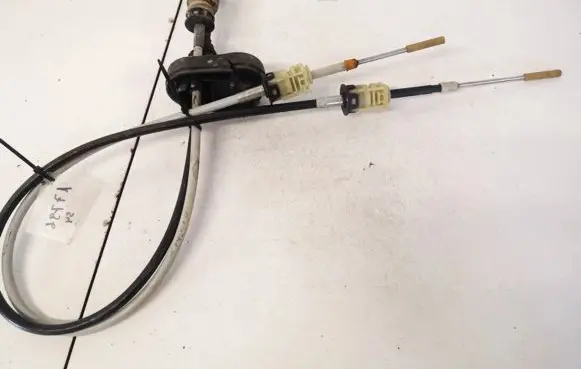 Opel Vectra C Gear shift cable linkage