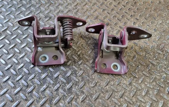 Dodge Challenger Front door hinges set 107AF 643AC