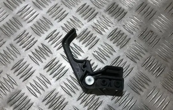 Volkswagen PASSAT B4 Engine bonnet (hood) release handle 3a1823533