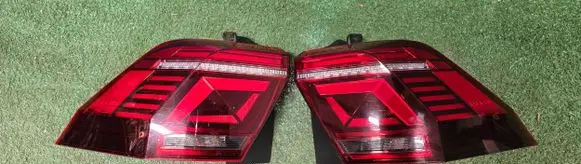 Volkswagen Tiguan Rear/tail lights 5NA945207J 0021488208 00214953