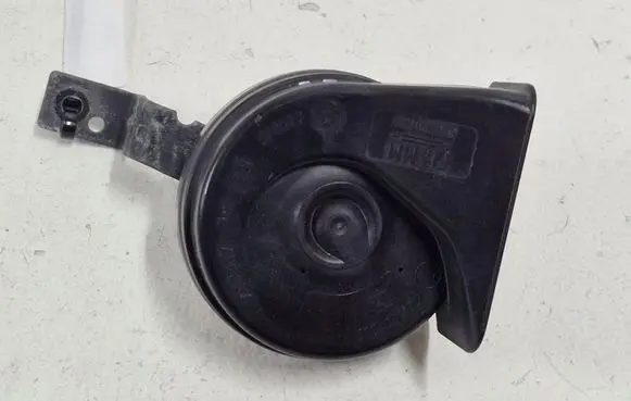 KIA Pro Cee'd III Horn signal 96611-J7000