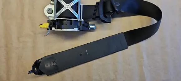Mercedes-Benz GL X164 Third row seat belt A1648602185 2018680222 1648602185