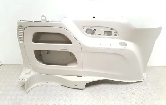 Chrysler Pacifica Tailgate/trunk side cover trim 5RM05PD2AD 5RM05PD2AE