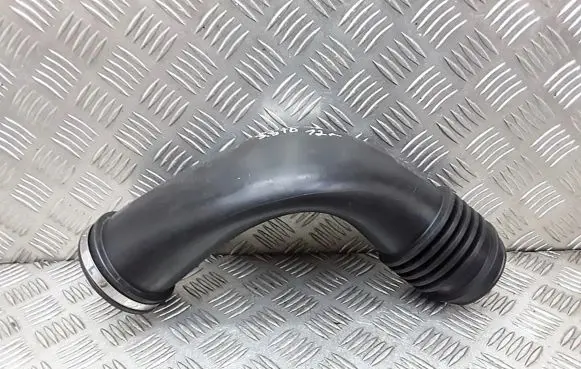BMW X5 E70 Air intake hose/pipe 1371779833804