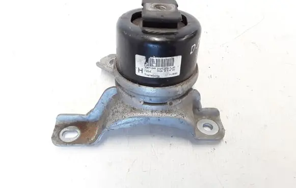 Volvo XC60 Engine mount bracket 30671245