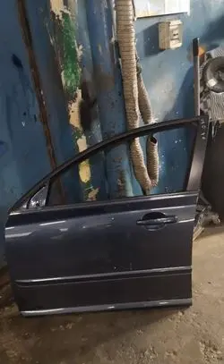 Volvo V50 Front door