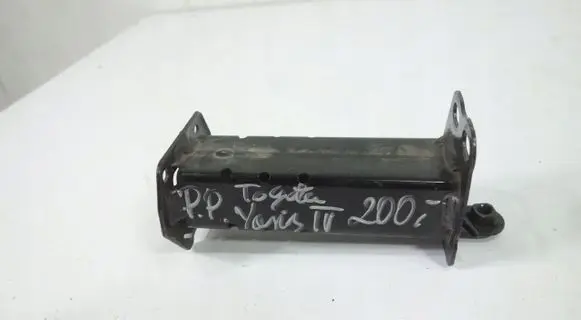 Toyota Yaris XP210 Front bumper shock/impact absorber 