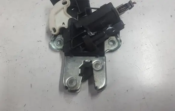 Volkswagen Jetta V Tailgate/trunk/boot lock/catch/latch 4F5827505DXAUTOPX 4F5827505D