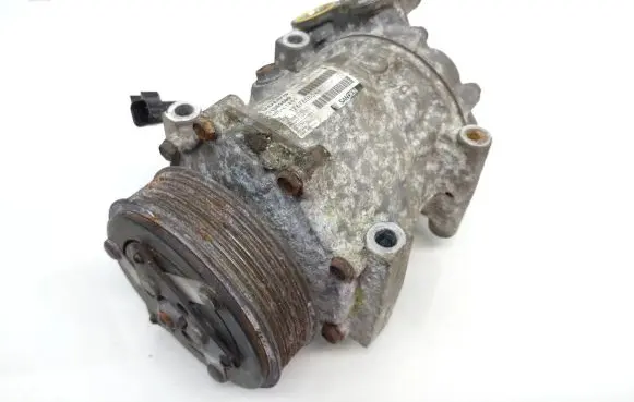Volvo V60 Air conditioning (A/C) compressor (pump) 31369699
