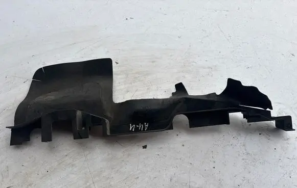 Audi A4 S4 B6 8E 8H Intercooler air guide/duct channel 8E0121283AC