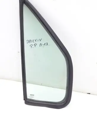 Iveco Daily 4th gen Front door window glass four-door