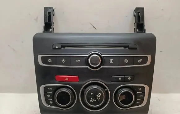 Citroen DS4 Climate control unit 98100094ZF 00030137 28417667