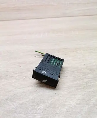 BMW 5 E39 Seat heating switch 8368922