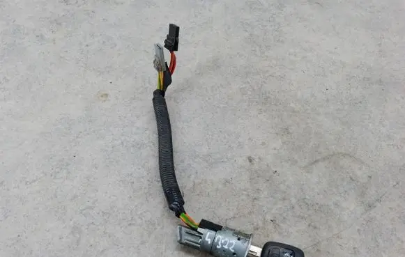 Opel Movano A Ignition lock 