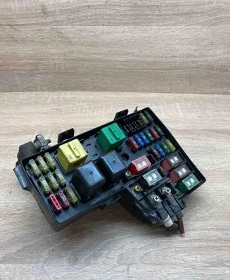 Rover 620 Fuse box set YQE102190 121315082598