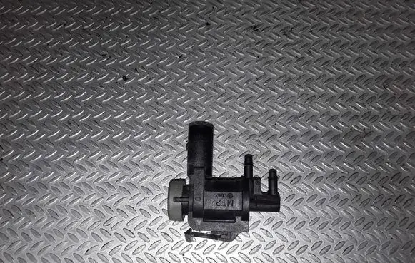 Vacuum valve
