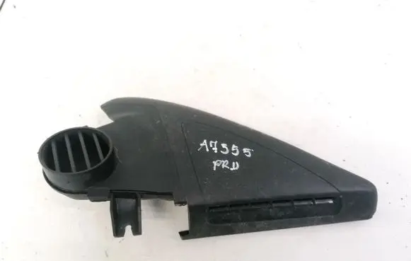 Skoda Octavia Mk2 (1Z) Dash center air vent grill 1Z0837974
