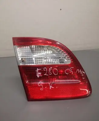 Mercedes-Benz E W211 Tailgate rear/tail lights