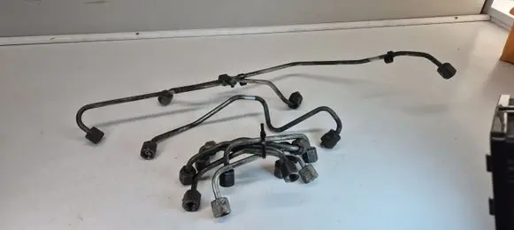 Audi Q7 4L Fuel line pipe 