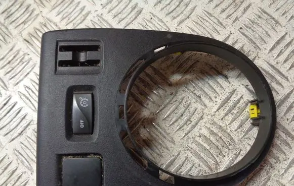 Renault Twingo III Gear shifter surround trim plastic 969123166R