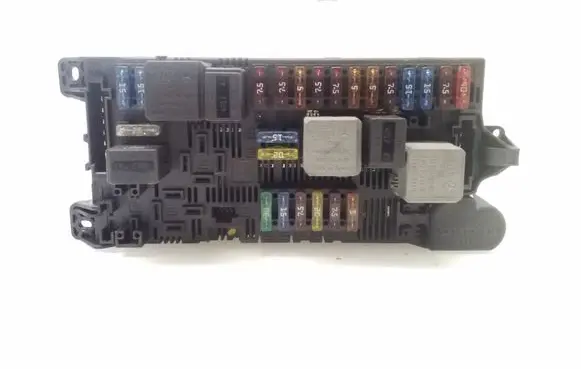 Mercedes-Benz E W211 Fuse module 2115453901