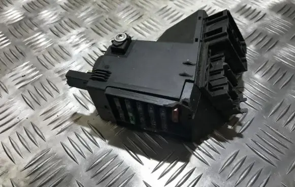 Mercedes-Benz E W210 Light switch 2105450104