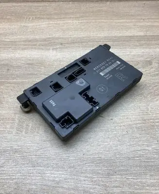 Mercedes-Benz E W211 Door control unit/module 2118707026 00401702