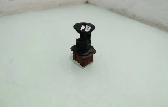 Mercedes-Benz C W204 Radiator mount bracket A0009912512