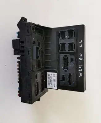 Mercedes-Benz E W211 SAM control unit 2115454301