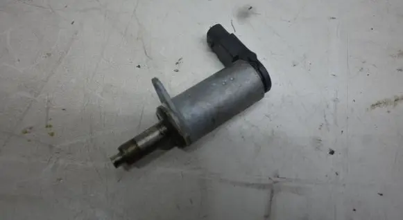 Audi A6 S6 C7 4G Camshaft vanos timing valve 06H103697B