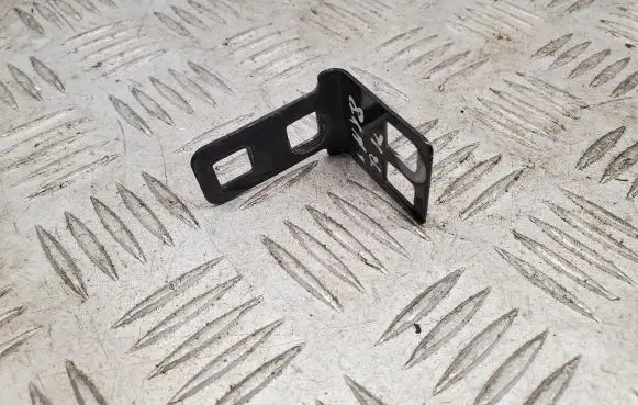 Porsche Cayenne (92A) Fender mounting bracket 7P5821459