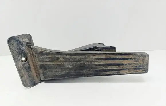 BMW 1 F20 F21 Accelerator throttle pedal 6853176