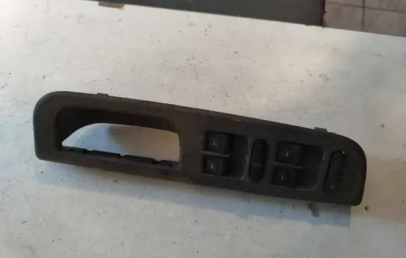 Volkswagen PASSAT B7 Electric window control switch 1J4959857