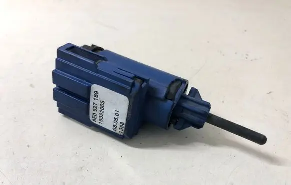 Audi A6 S6 C6 4F Brake pedal sensor switch 8E0927189