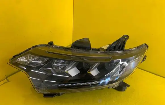 Mitsubishi Outlander Headlight/headlamp 8301D3-31