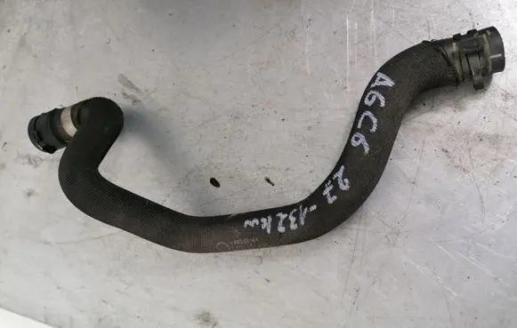 Audi A6 S6 C6 4F Engine coolant pipe/hose 4E0121109J