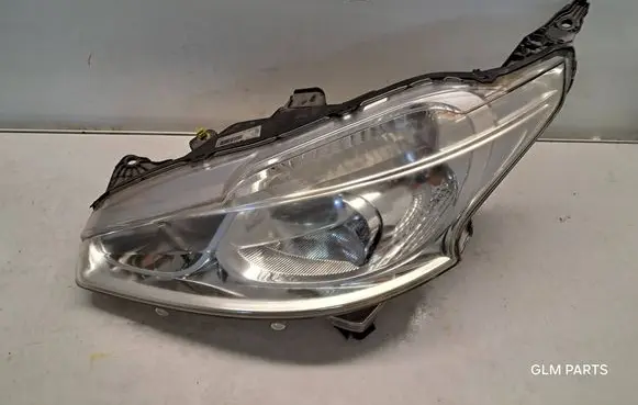 Peugeot 208 I Headlight/headlamp 9802221980