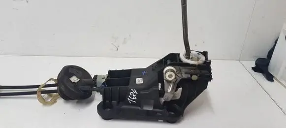 Citroen DS3 Gear shifter/selector 9675375080