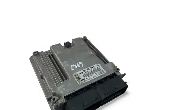 Volkswagen PASSAT B8 Engine control unit/module ECU 04L907309M 0281030462